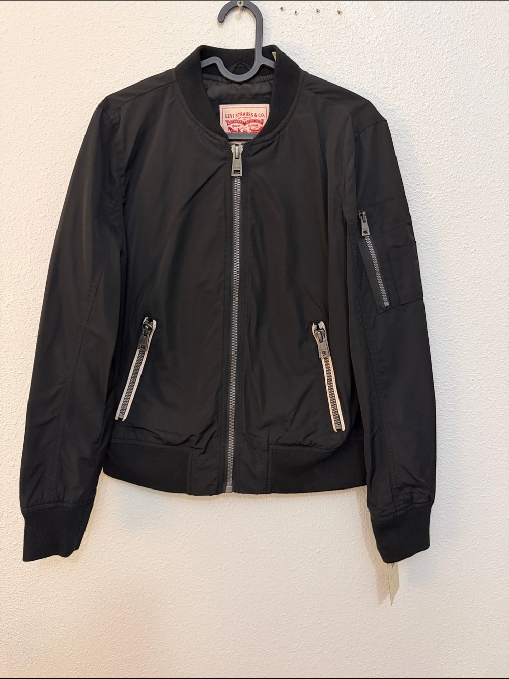 New Levi's Black means Puffer Bomber Jacket